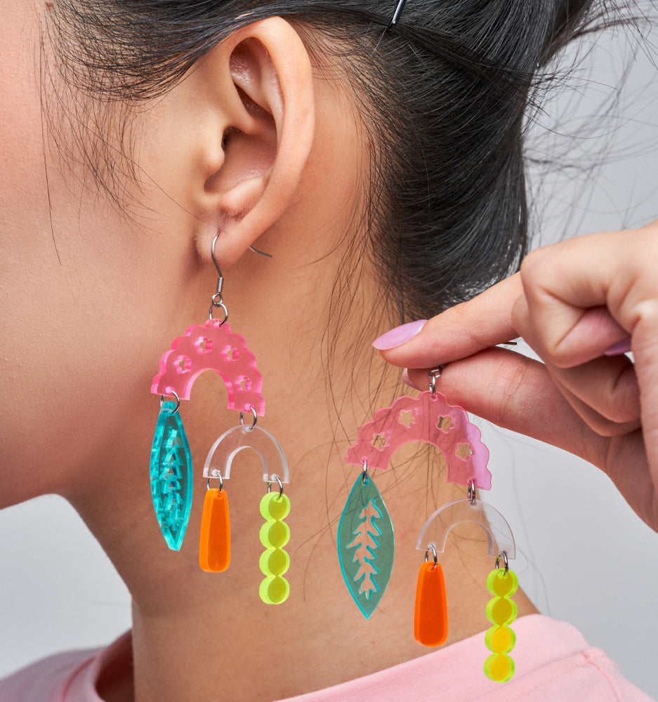 wooyas acrylic earrings